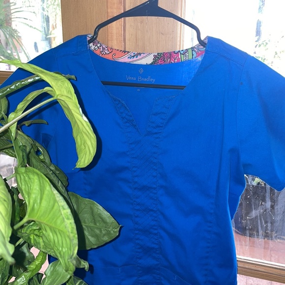 Scrub Top - Picture 2 of 3